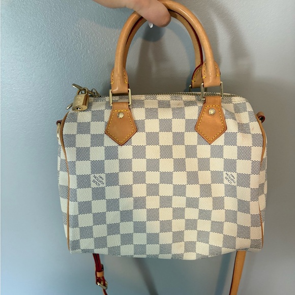 Louis Vuitton white checkered bag with red accents - Picture 3 of 3